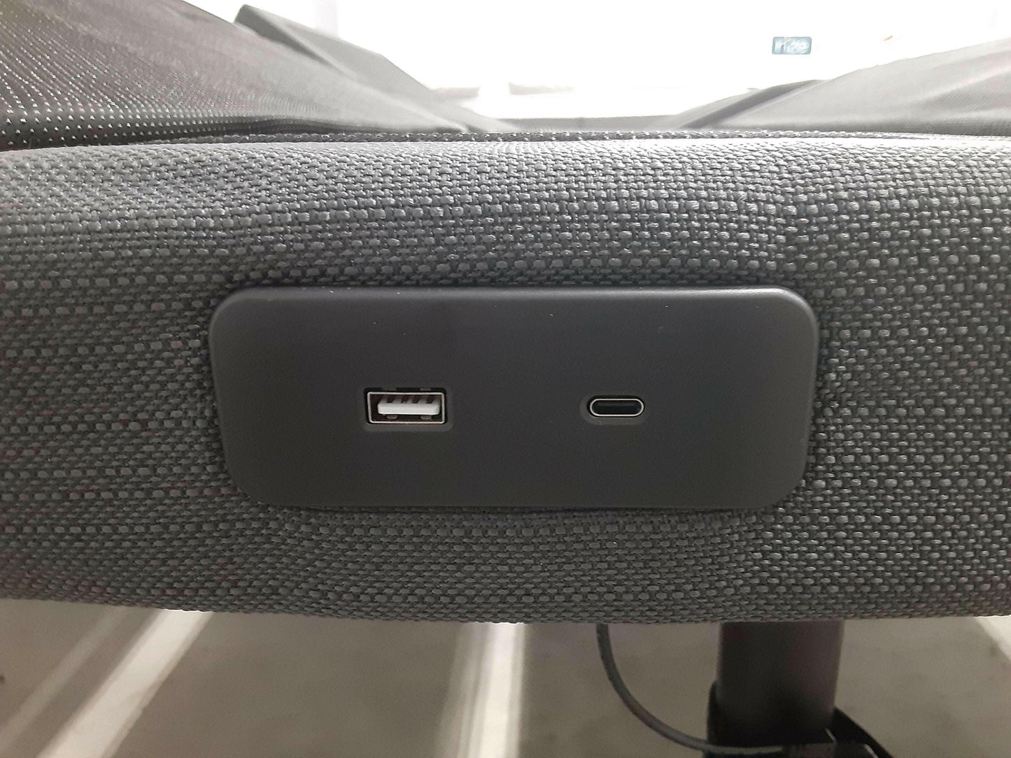 RIZE Contemporary IV Adjustable Base.